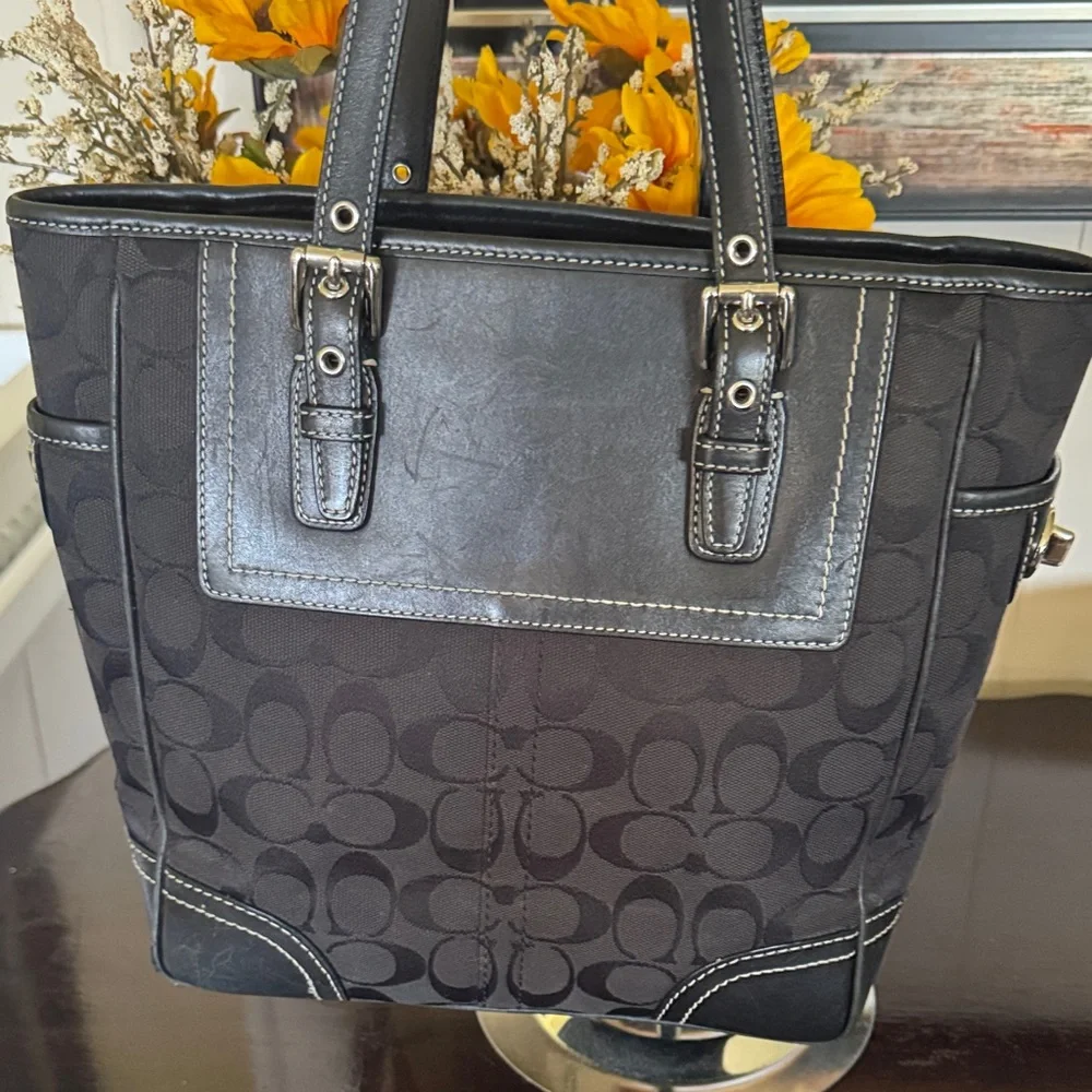 Coach Leatherware Signature Black Canvas Leather Trim and Handle Tote Bag - Picture 3 of 15